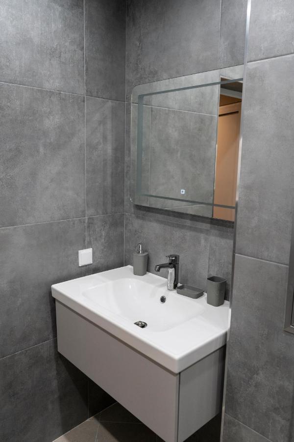 Urban Elegance By Eagles' Bridge Apartment Sofia Exterior photo